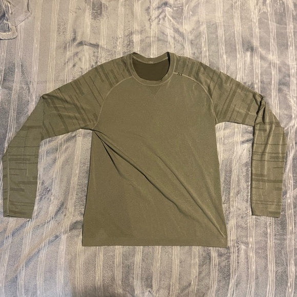 lululemon LS Metal Vent Tech Shirt - Picture 2 of 3